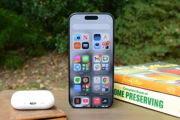 iPhone 17 Lột Xác: Tạm Biệt "Thiếu Thốn" Với Màn Hình 120Hz Và Camera Center Stage – Lựa Chọn Flagship Hoàn Hảo Cho Số Đông